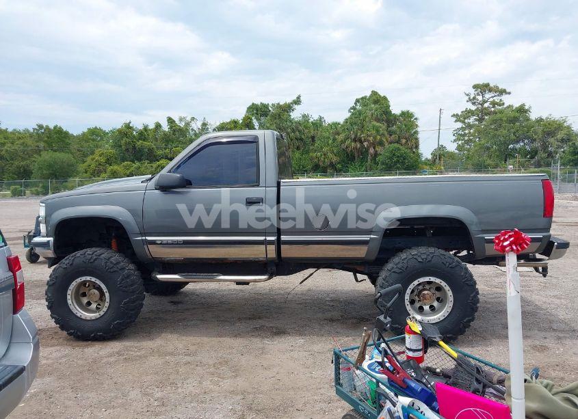 Photo 14 of 2000 Chevrolet K2500 (VIN 1GCGK24J2YR126505)