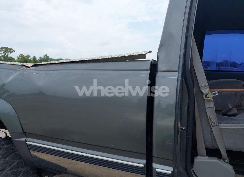 Photo 8 of 2000 Chevrolet K2500 (VIN 1GCGK24J2YR126505)