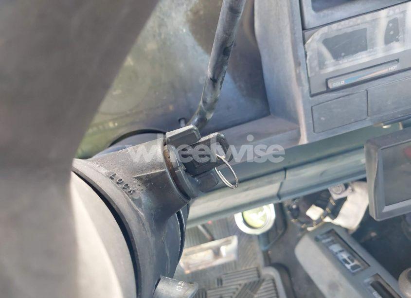 Photo 11 of 1990 Chevrolet Gmt-400 K2500 (VIN 1GCGK24J8LE227273)