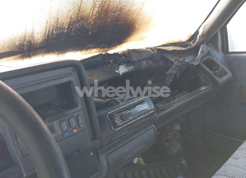 Photo 13 of 1990 Chevrolet Gmt-400 K2500 (VIN 1GCGK24J8LE227273)