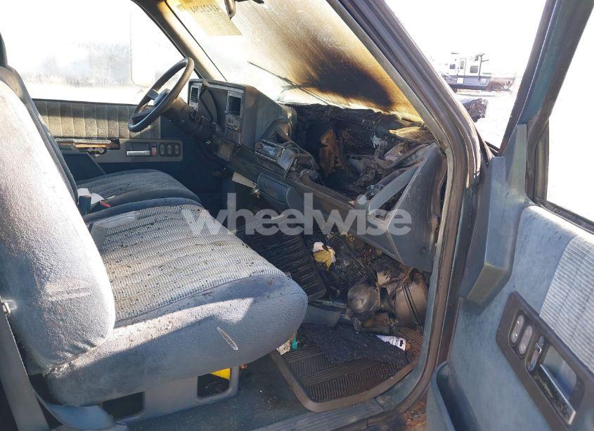 Photo 5 of 1990 Chevrolet Gmt-400 K2500 (VIN 1GCGK24J8LE227273)