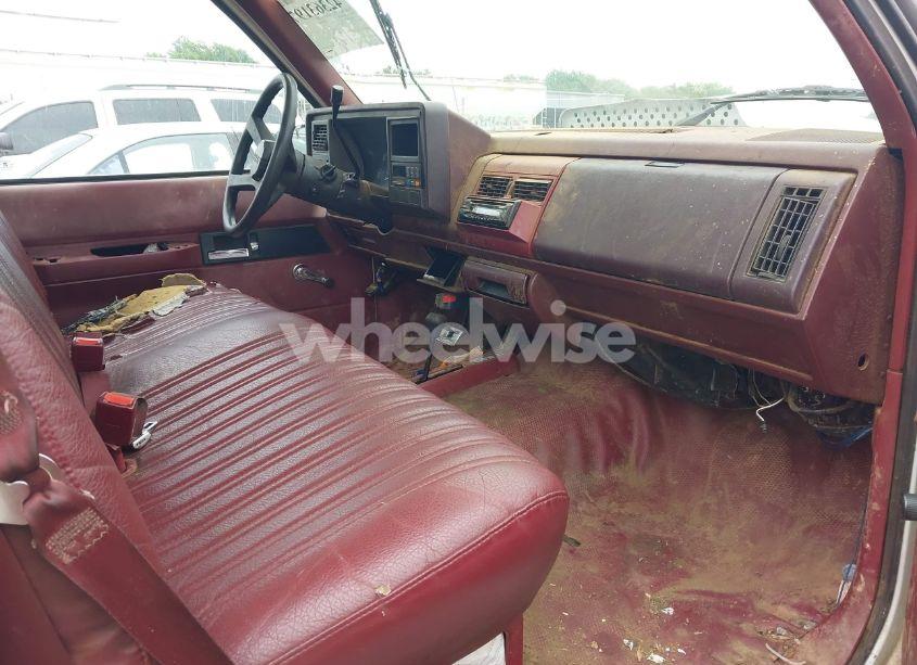 Photo 5 of 1994 Chevrolet Gmt-400 K2500 (VIN 1GCGK24K5RE110526)