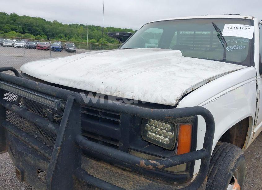 Photo 6 of 1994 Chevrolet Gmt-400 K2500 (VIN 1GCGK24K5RE110526)