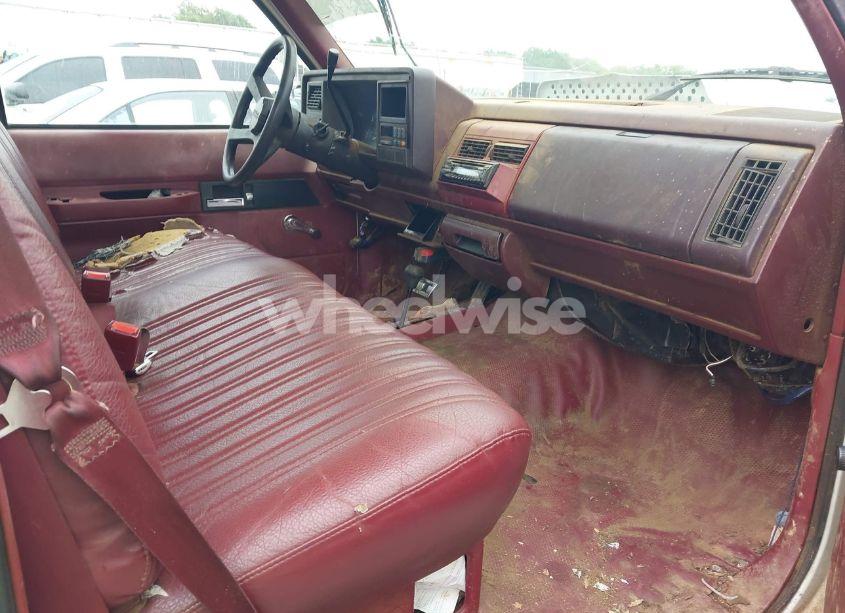 Photo 8 of 1994 Chevrolet Gmt-400 K2500 (VIN 1GCGK24K5RE110526)