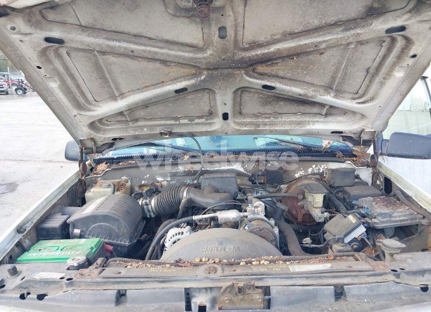 Photo 10 of 2000 Chevrolet K2500 (VIN 1GCGK24R0YR123950)