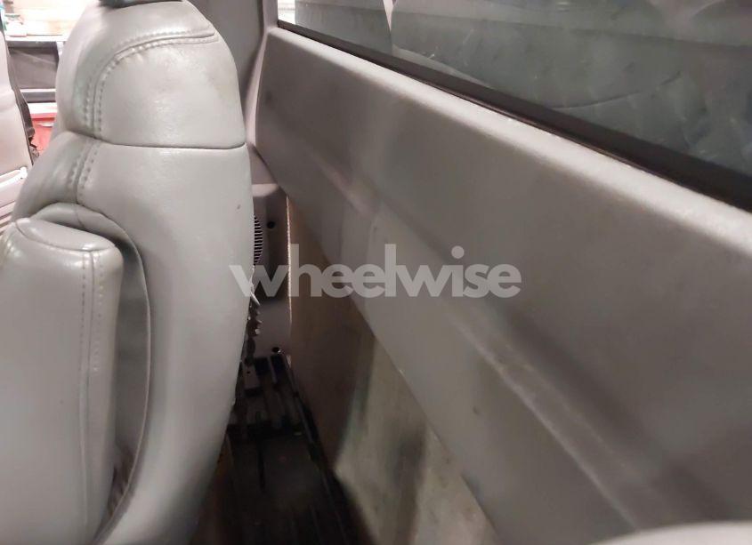 Photo 8 of 1999 Chevrolet K2500 (VIN 1GCGK24R4XR719013)