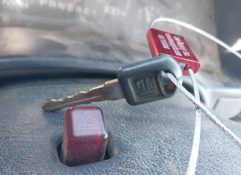 Photo 11 of 1999 Chevrolet K2500 (VIN 1GCGK24R8XR719502)