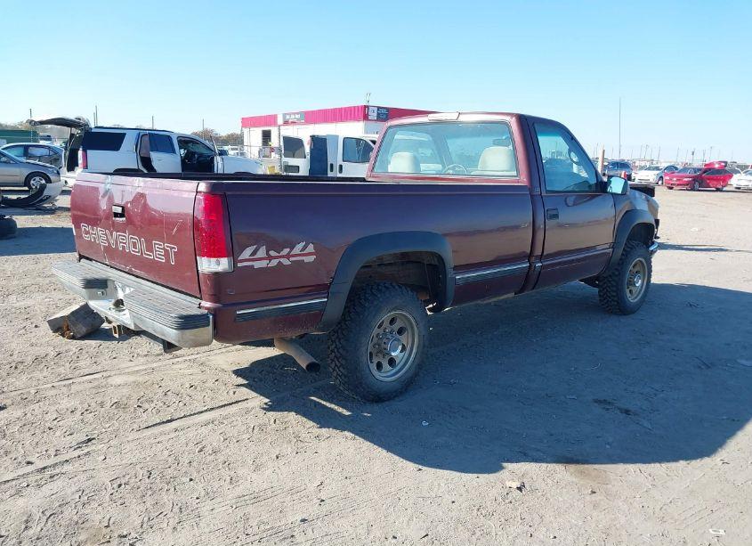Photo 4 of 1999 Chevrolet K2500 (VIN 1GCGK24R8XR719502)