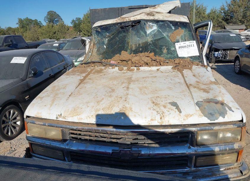 Photo 12 of 1998 Chevrolet K2500 FLEETSIDE (VIN 1GCGK29F3WE137733)