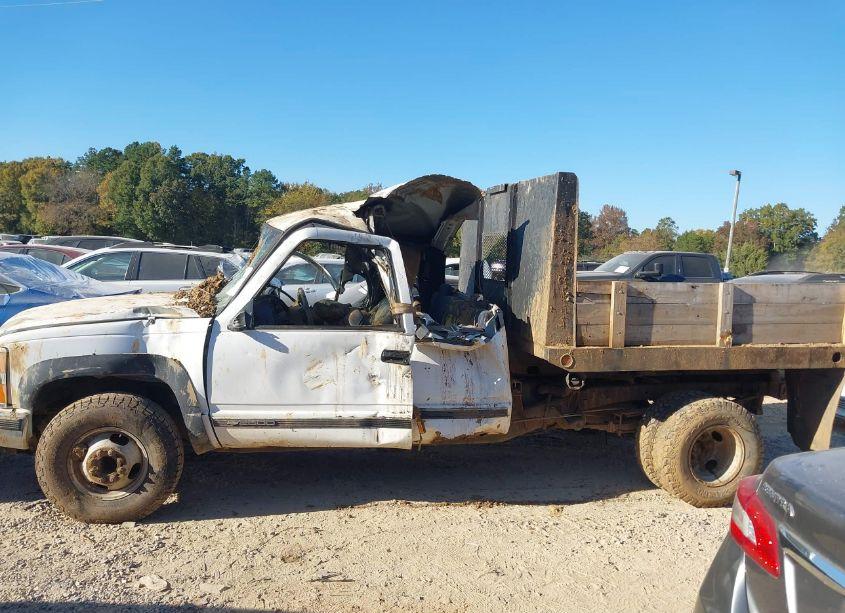 Photo 14 of 1998 Chevrolet K2500 FLEETSIDE (VIN 1GCGK29F3WE137733)