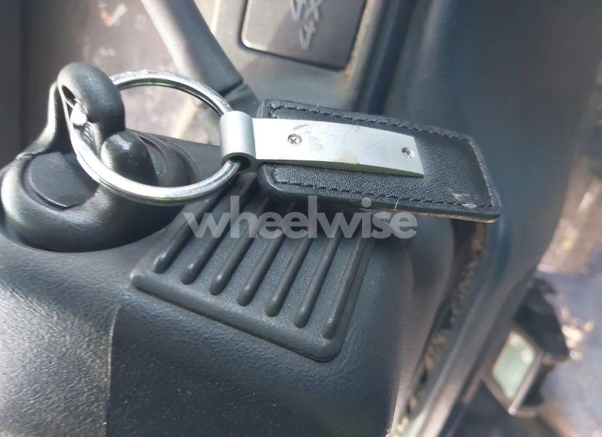 Photo 11 of 1996 Chevrolet Gmt-400 K2500 (VIN 1GCGK29F7TE104164)