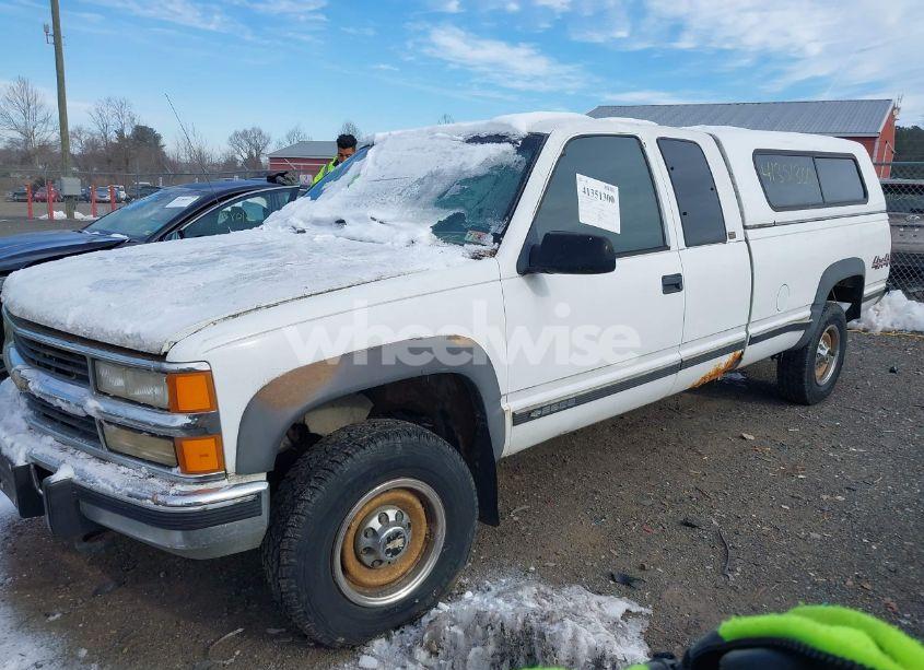 Photo 2 of 1996 Chevrolet Gmt-400 K2500 (VIN 1GCGK29F7TE104164)