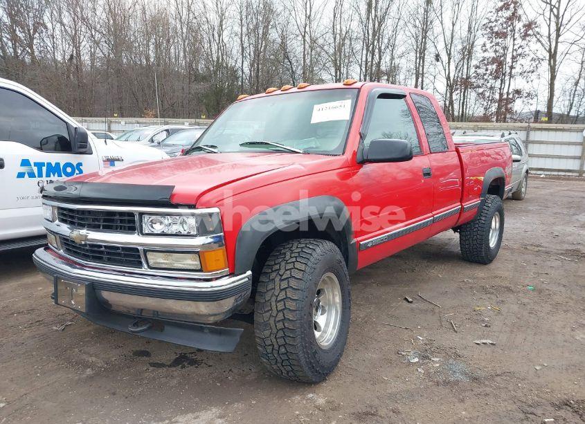 Photo 2 of 1997 Chevrolet Gmt-400 K2500 (VIN 1GCGK29J7VE147216)