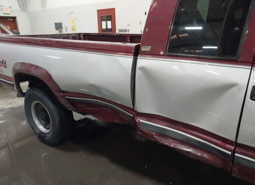 Photo 6 of 1994 Chevrolet Gmt-400 K2500 (VIN 1GCGK29N8RE267776)