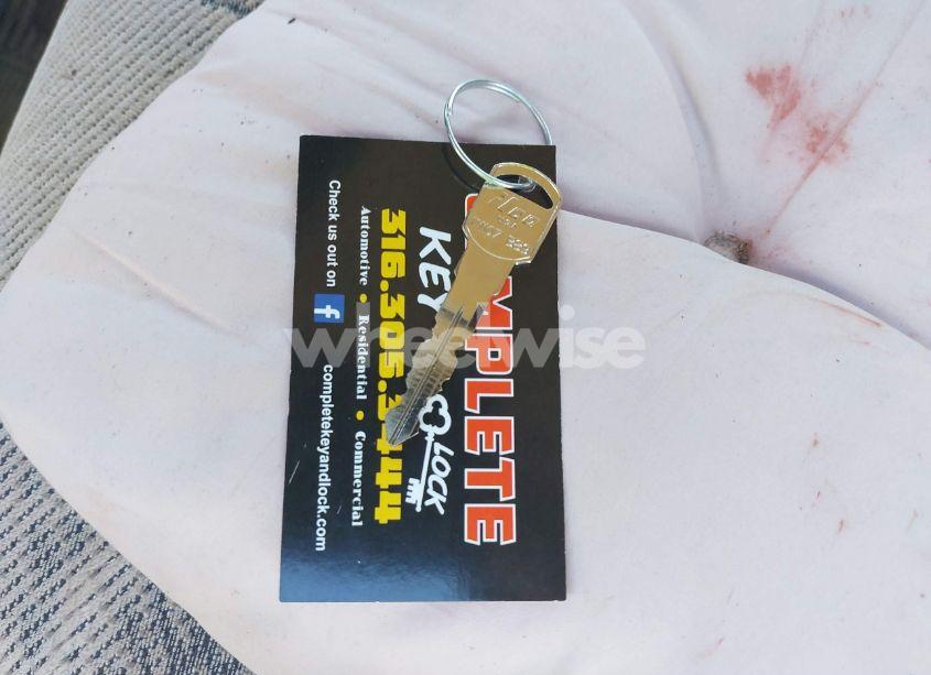 Photo 11 of 2000 Chevrolet K2500 (VIN 1GCGK29R1YF410210)