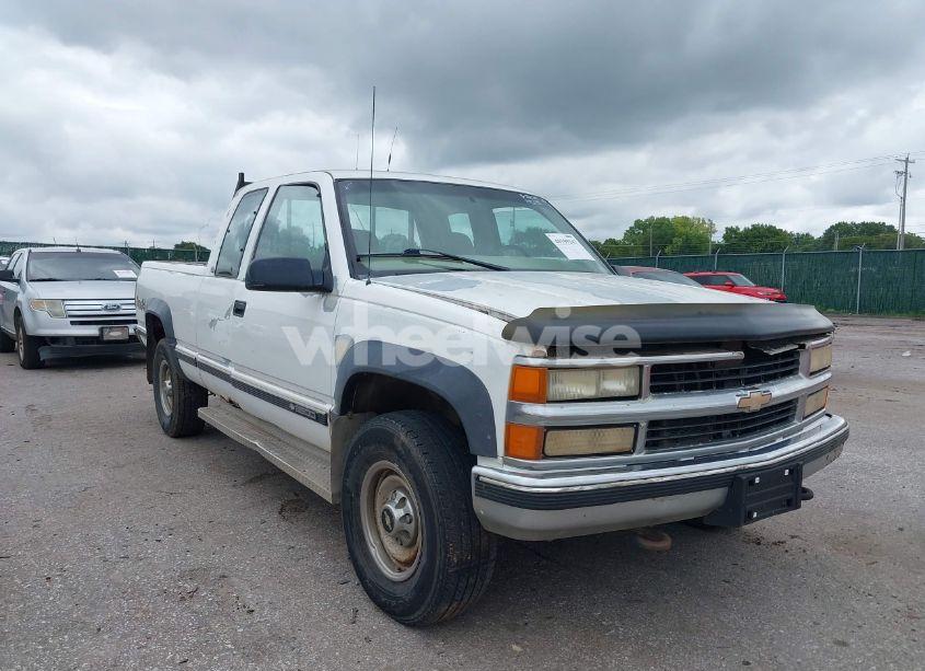 Photo 6 of 2000 Chevrolet K2500 (VIN 1GCGK29R1YF410210)
