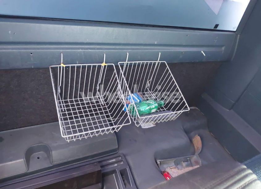 Photo 8 of 2000 Chevrolet K2500 (VIN 1GCGK29R4YF475472)