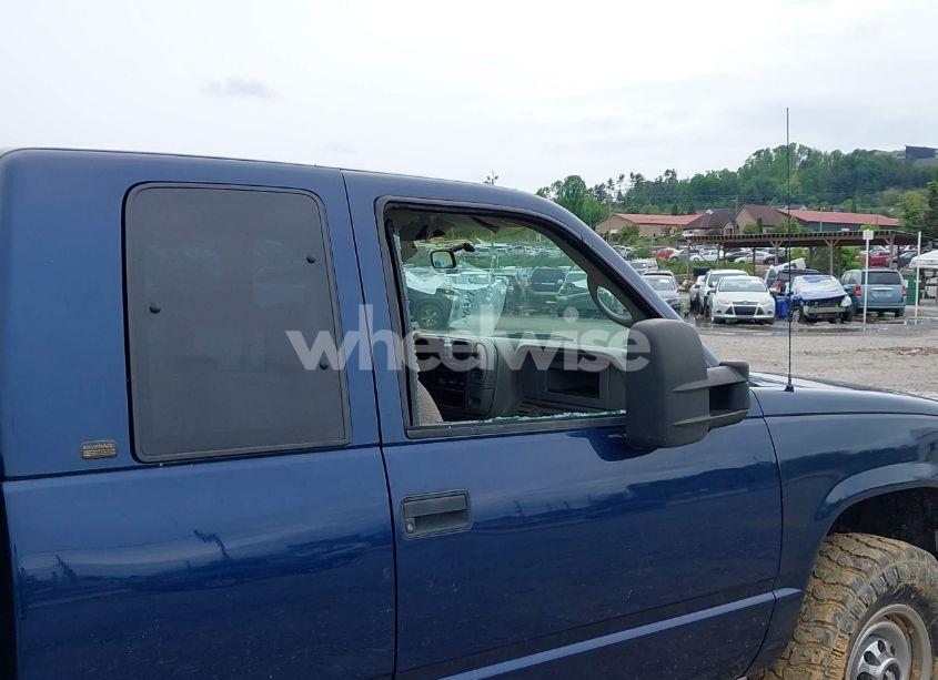 Photo 12 of 1998 Chevrolet K2500 FLEETSIDE (VIN 1GCGK29R6WE179646)