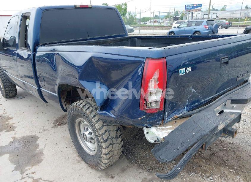 Photo 6 of 1998 Chevrolet K2500 FLEETSIDE (VIN 1GCGK29R6WE179646)