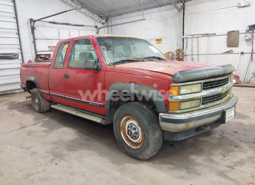 1998 Chevrolet K2500 FLEETSIDE (VIN 1GCGK29R7WE178053) main photo