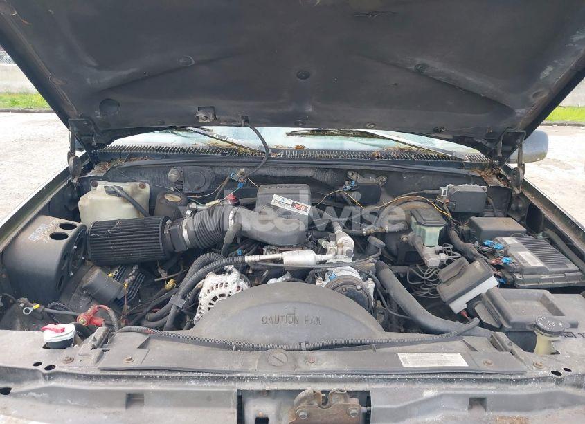 Photo 10 of 1996 Chevrolet Gmt-400 K2500 (VIN 1GCGK29R8TE265987)