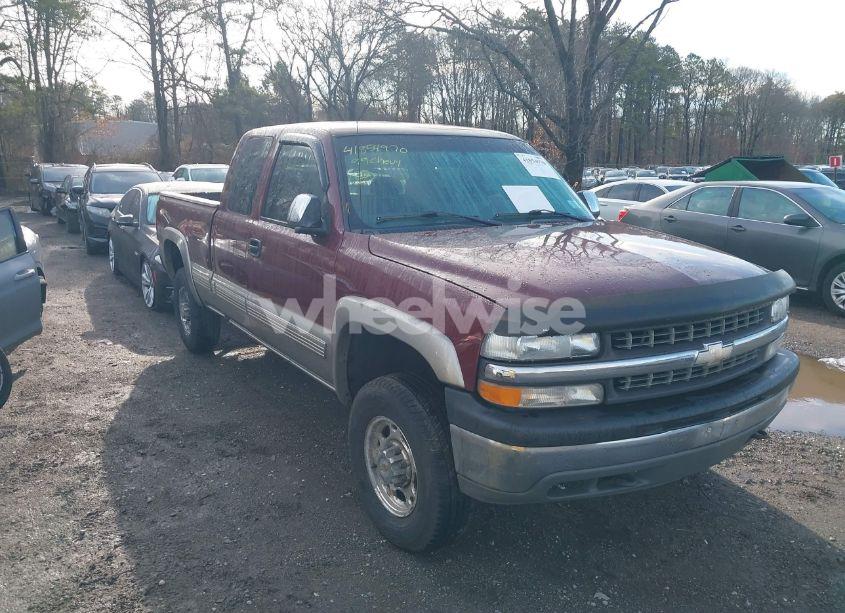 1999 Chevrolet Silverado 2500 LS (VIN 1GCGK29U0XZ177843) main photo