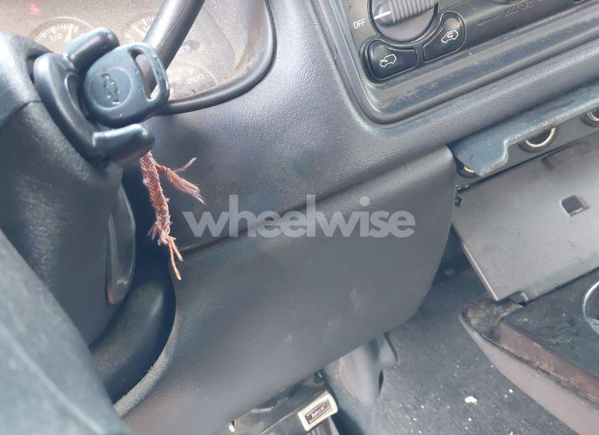 Photo 11 of 1999 Chevrolet Silverado 2500 LS (VIN 1GCGK29U0XZ177843)