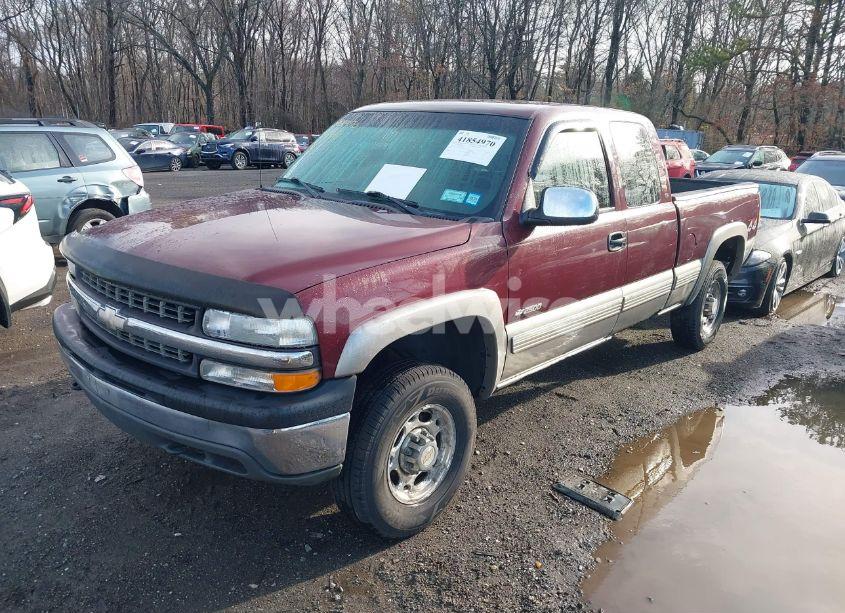 Photo 2 of 1999 Chevrolet Silverado 2500 LS (VIN 1GCGK29U0XZ177843)