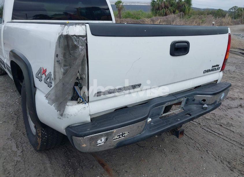 Photo 6 of 2000 Chevrolet Silverado 2500 LS (VIN 1GCGK29U0YE421788)