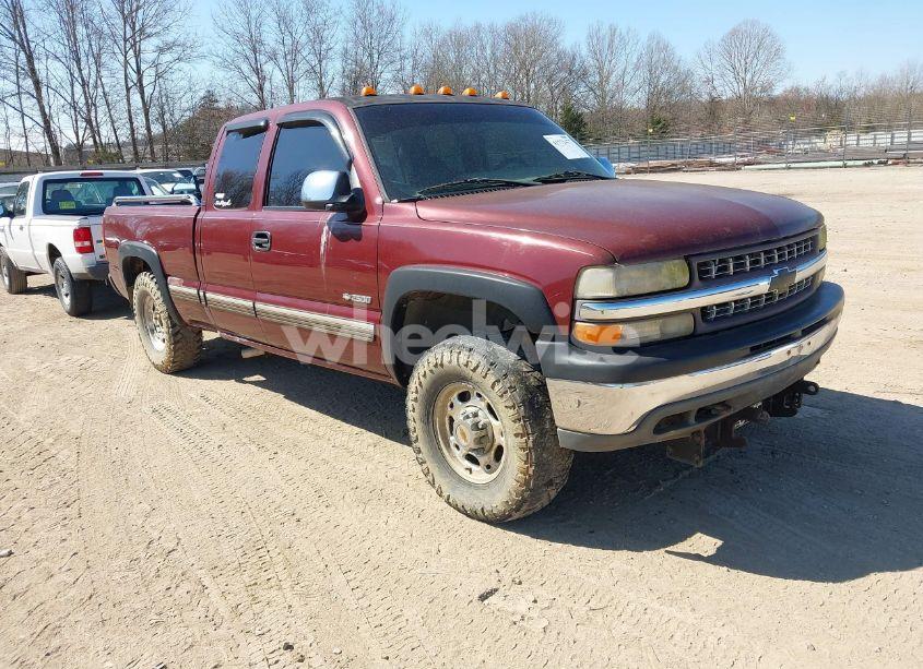 1999 Chevrolet Silverado 2500 LS (VIN 1GCGK29U1XZ151610) main photo