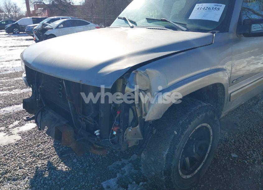 Photo 13 of 2001 Chevrolet Silverado 2500 LS (VIN 1GCGK29U21Z121197)