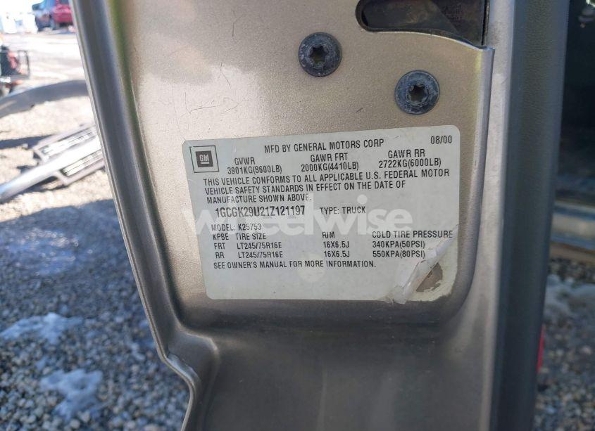 Photo 9 of 2001 Chevrolet Silverado 2500 LS (VIN 1GCGK29U21Z121197)