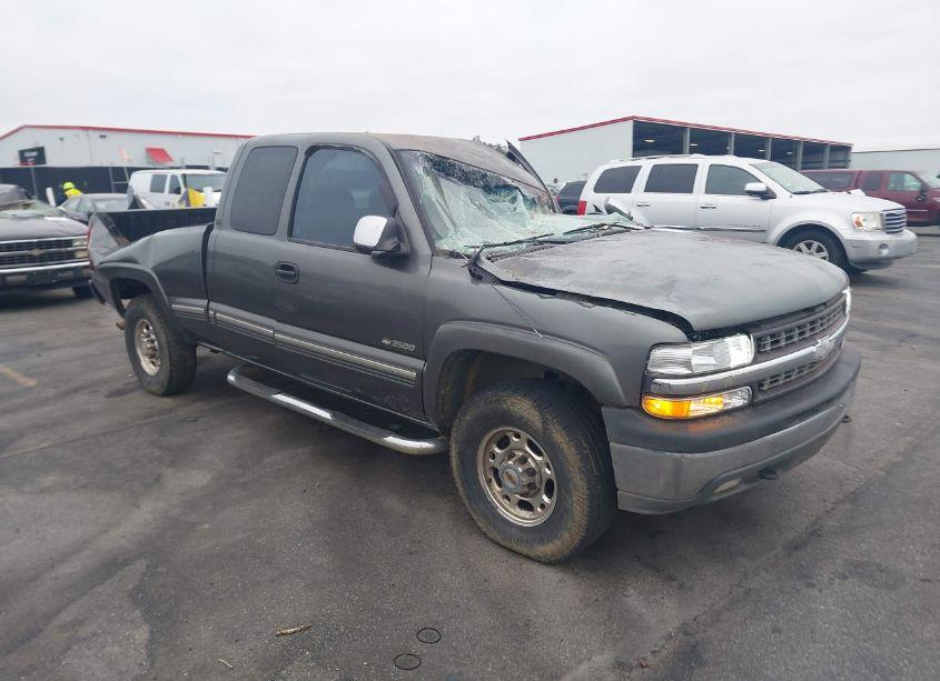 1999 Chevrolet Silverado 2500 LT (VIN 1GCGK29U3XZ208034) main photo
