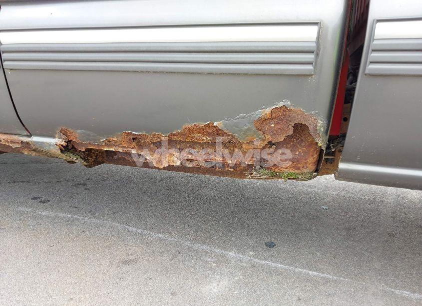 Photo 6 of 2000 Chevrolet Silverado 2500 LS (VIN 1GCGK29U3YE159782)