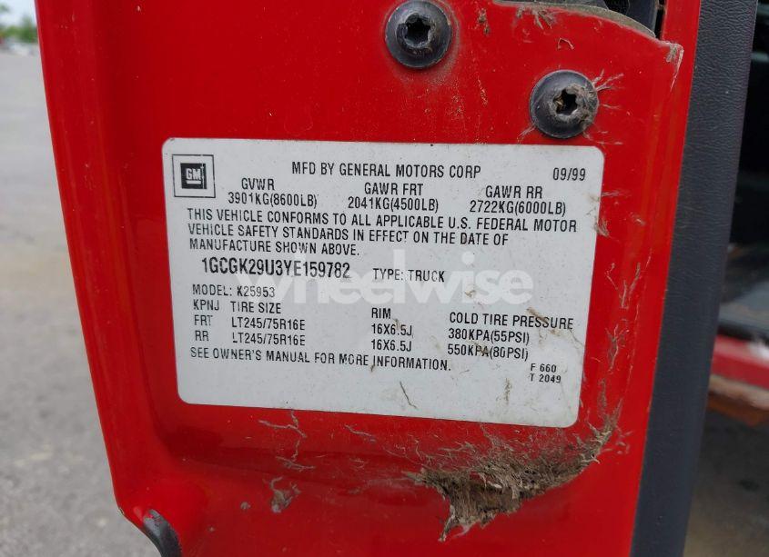 Photo 9 of 2000 Chevrolet Silverado 2500 LS (VIN 1GCGK29U3YE159782)