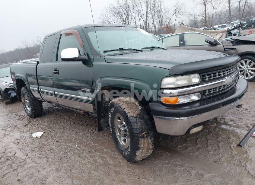 2001 Chevrolet Silverado 2500 LS (VIN 1GCGK29U41Z117927) main photo
