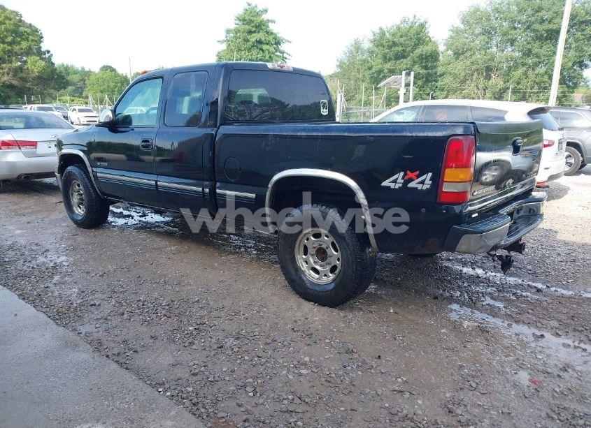 Photo 3 of 2002 Chevrolet Silverado 2500 LT (VIN 1GCGK29U42Z195447)