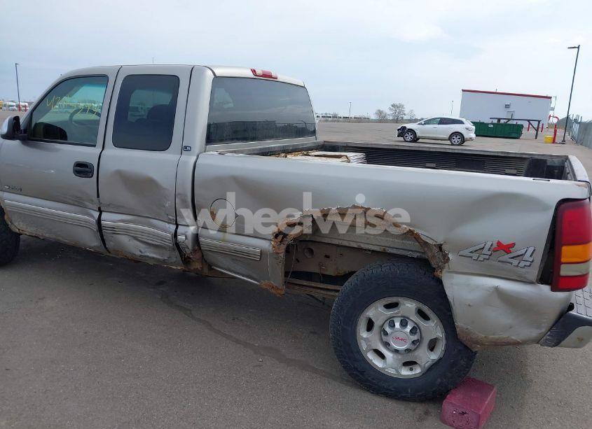 Photo 6 of 2000 Chevrolet Silverado 2500 LS (VIN 1GCGK29U4YE309544)