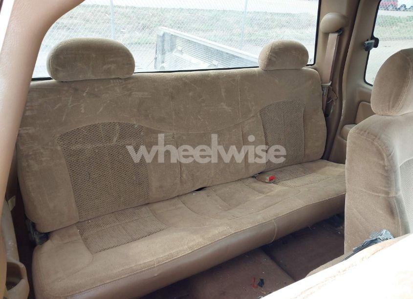 Photo 8 of 2000 Chevrolet Silverado 2500 LS (VIN 1GCGK29U4YE309544)