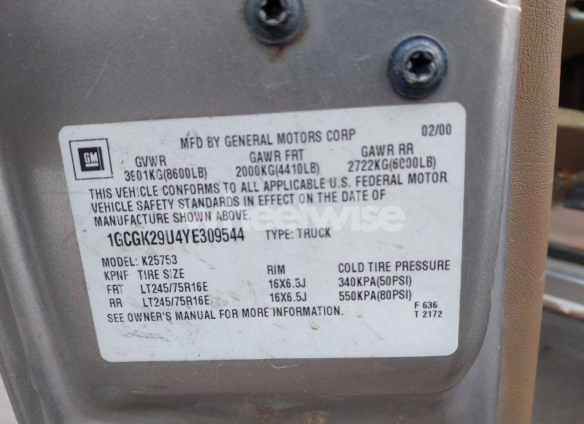 Photo 9 of 2000 Chevrolet Silverado 2500 LS (VIN 1GCGK29U4YE309544)