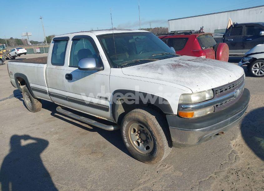 2000 Chevrolet Silverado 2500 LS (VIN 1GCGK29U5YE380137) main photo