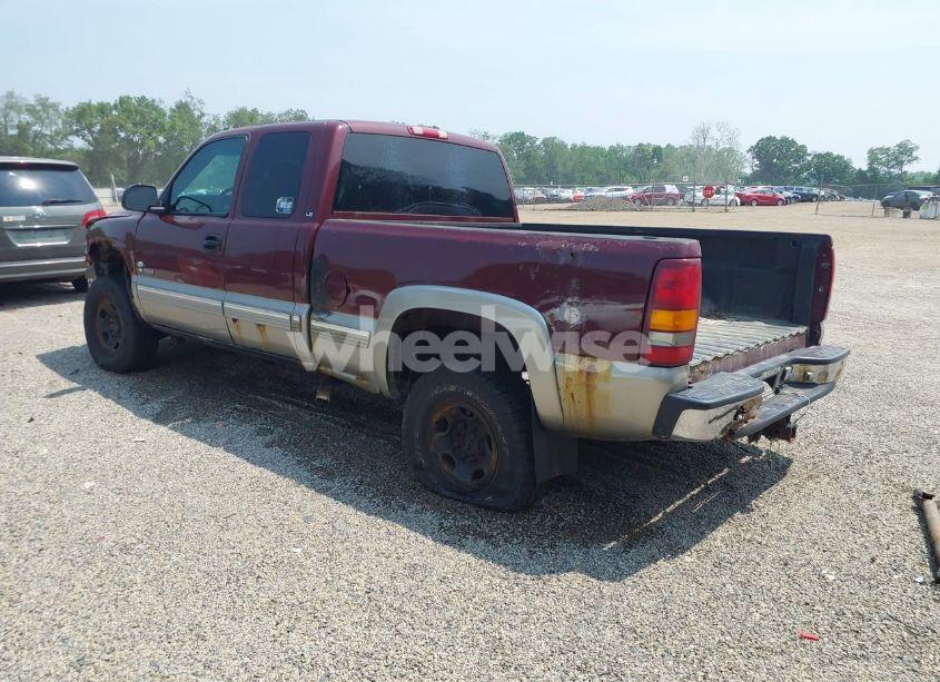 Photo 3 of 2001 Chevrolet Silverado 2500 LS (VIN 1GCGK29U81Z111676)