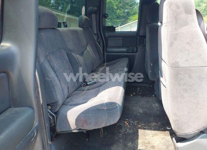 Photo 8 of 2001 Chevrolet Silverado 2500 LS (VIN 1GCGK29U81Z111676)