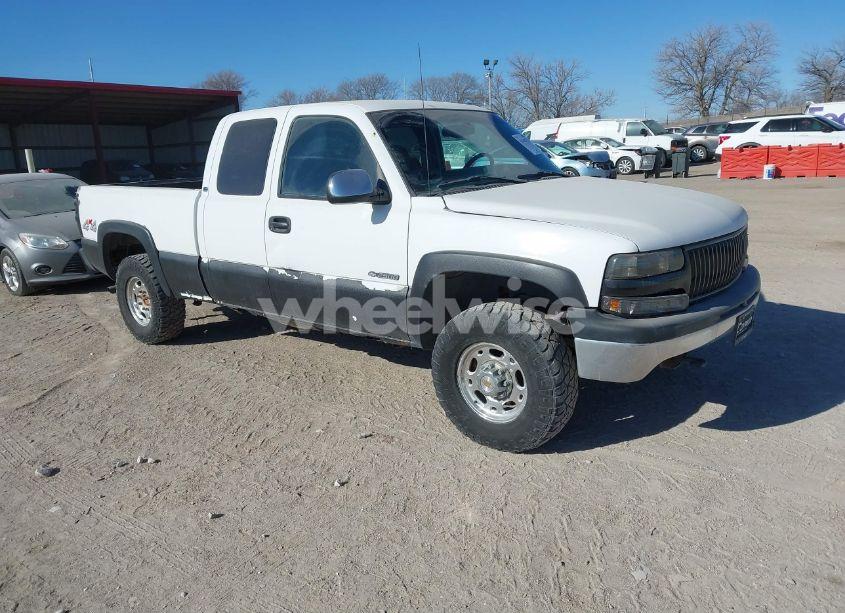 2001 Chevrolet Silverado 2500 LS (VIN 1GCGK29U81Z218548) main photo