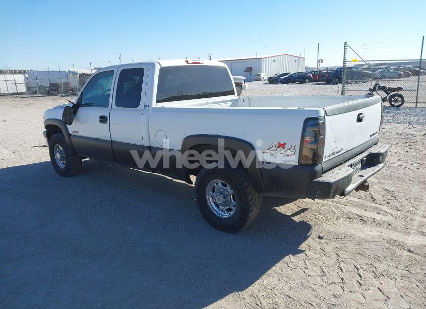 Photo 3 of 2001 Chevrolet Silverado 2500 LS (VIN 1GCGK29U81Z218548)