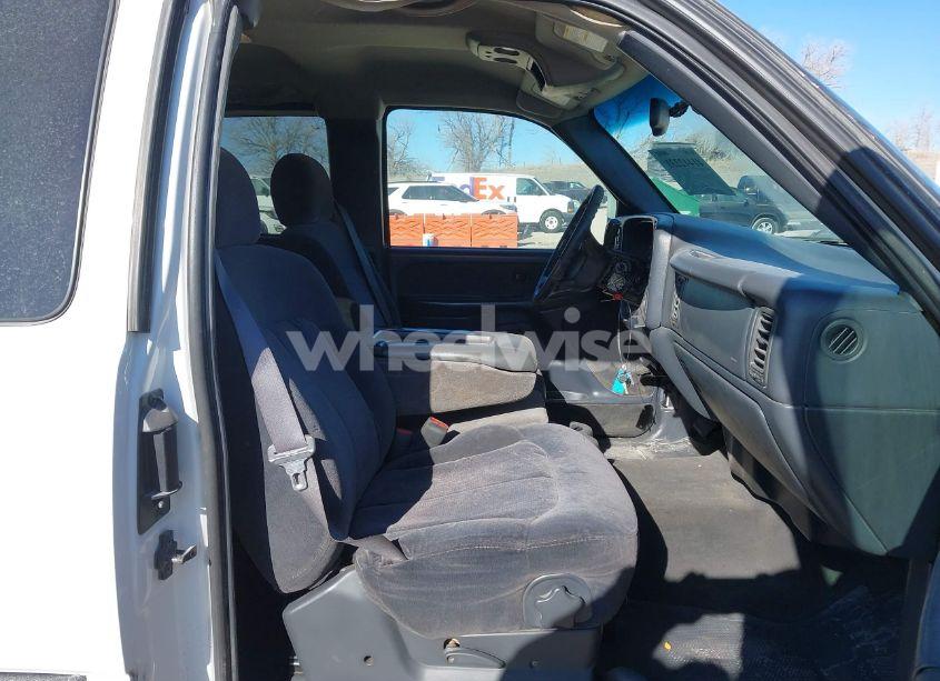 Photo 5 of 2001 Chevrolet Silverado 2500 LS (VIN 1GCGK29U81Z218548)