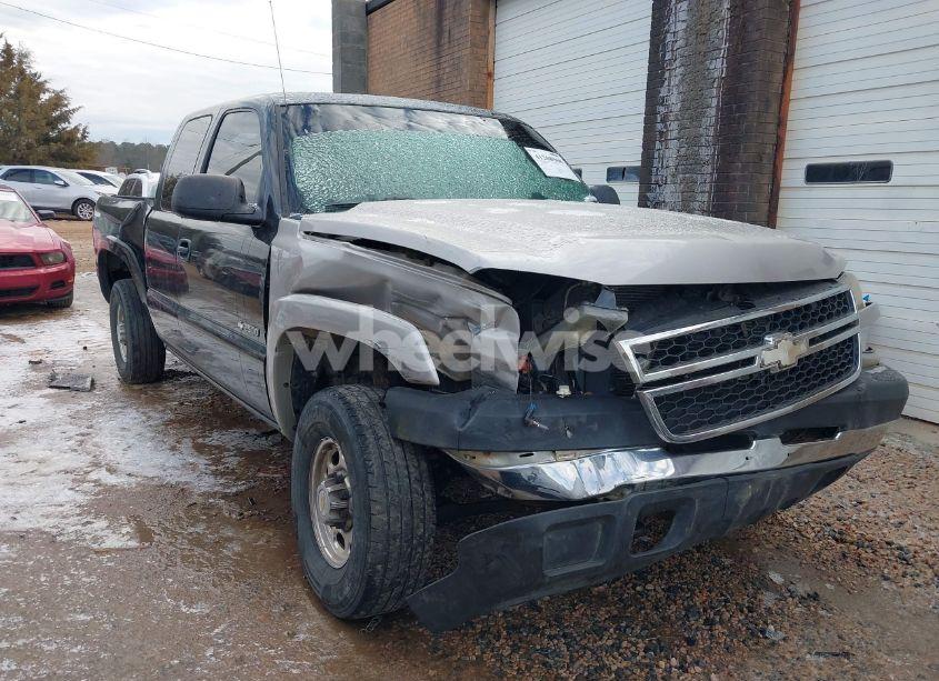 2003 Chevrolet Silverado 2500 LS (VIN 1GCGK29U93Z260441) main photo
