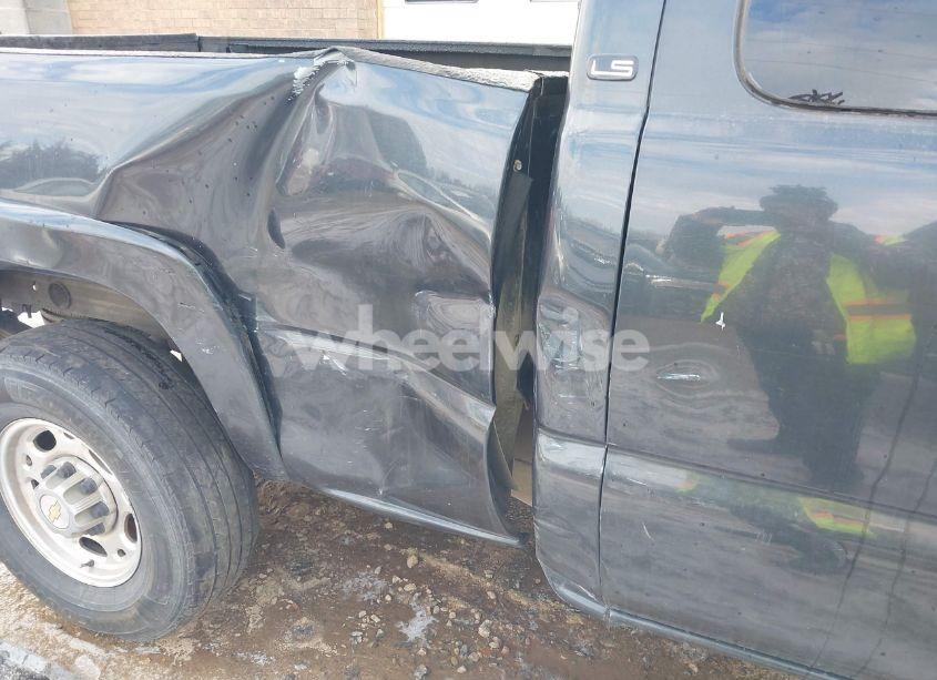 Photo 15 of 2003 Chevrolet Silverado 2500 LS (VIN 1GCGK29U93Z260441)