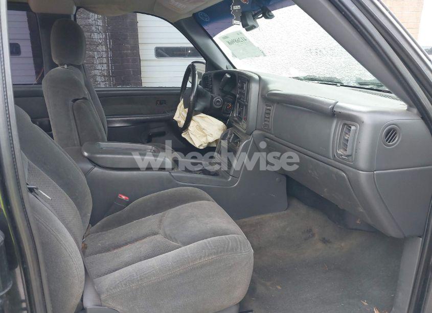 Photo 5 of 2003 Chevrolet Silverado 2500 LS (VIN 1GCGK29U93Z260441)