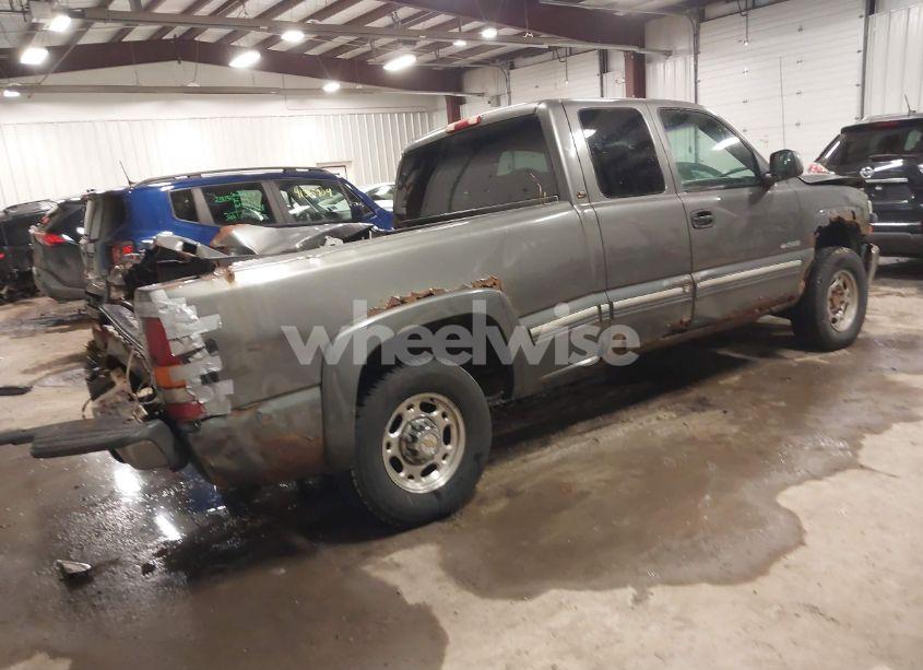 Photo 4 of 2000 Chevrolet Silverado 2500 LT (VIN 1GCGK29U9YE255173)